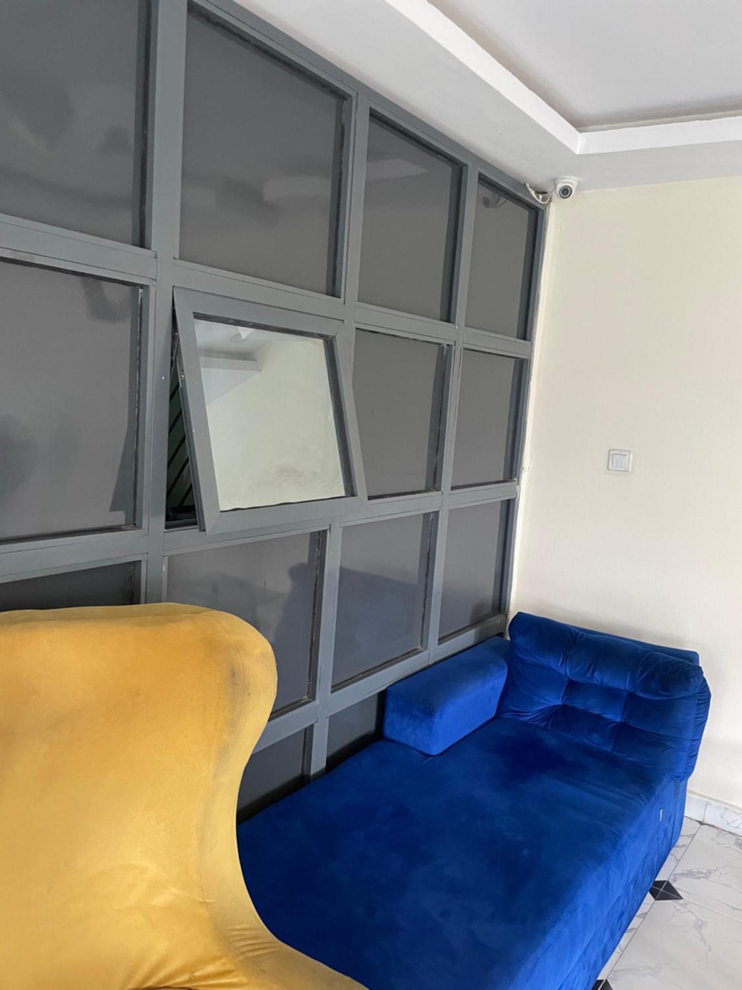 Mirage Lounge Hotel Aja Bagian luar foto