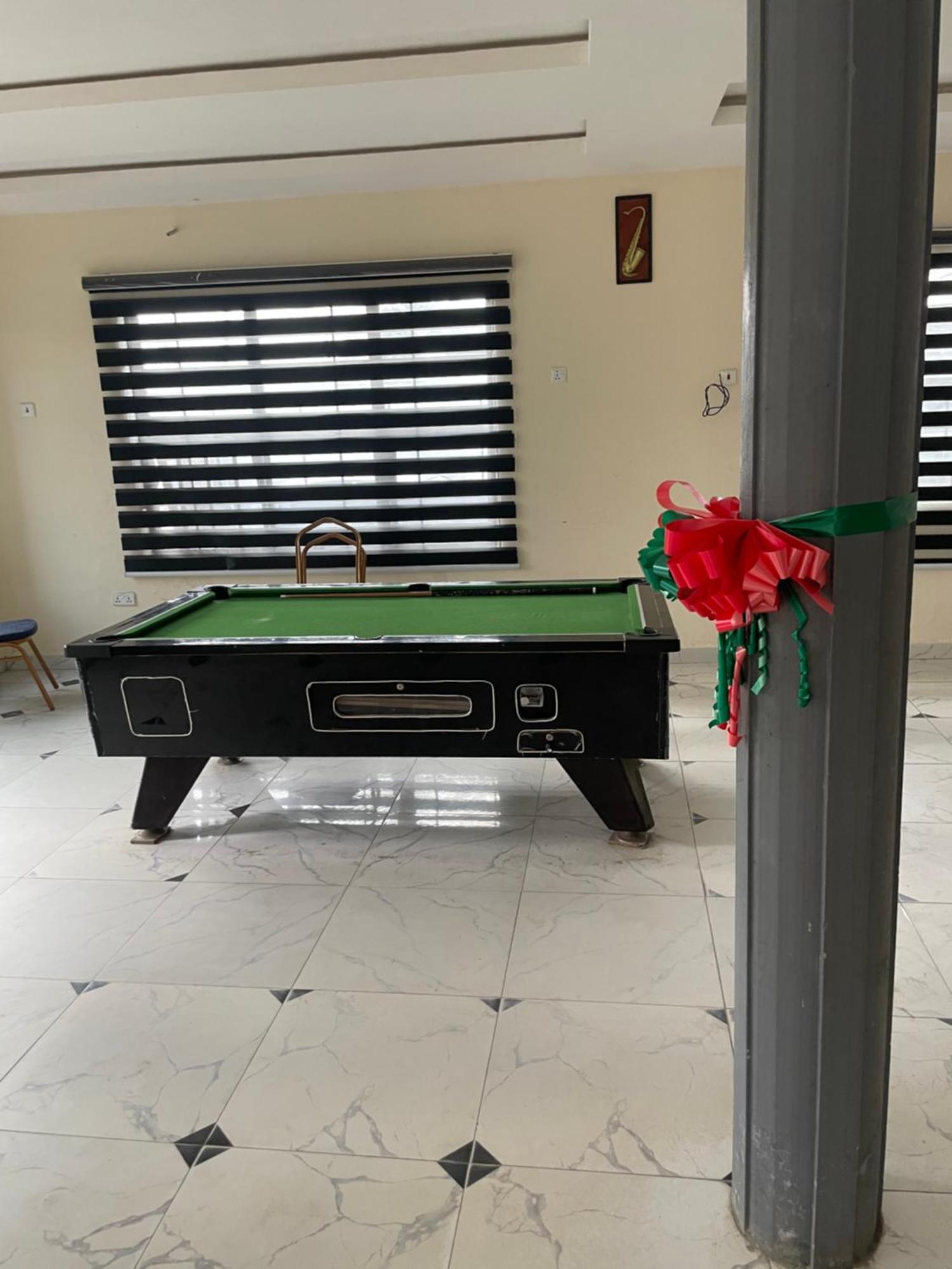 Mirage Lounge Hotel Aja Bagian luar foto