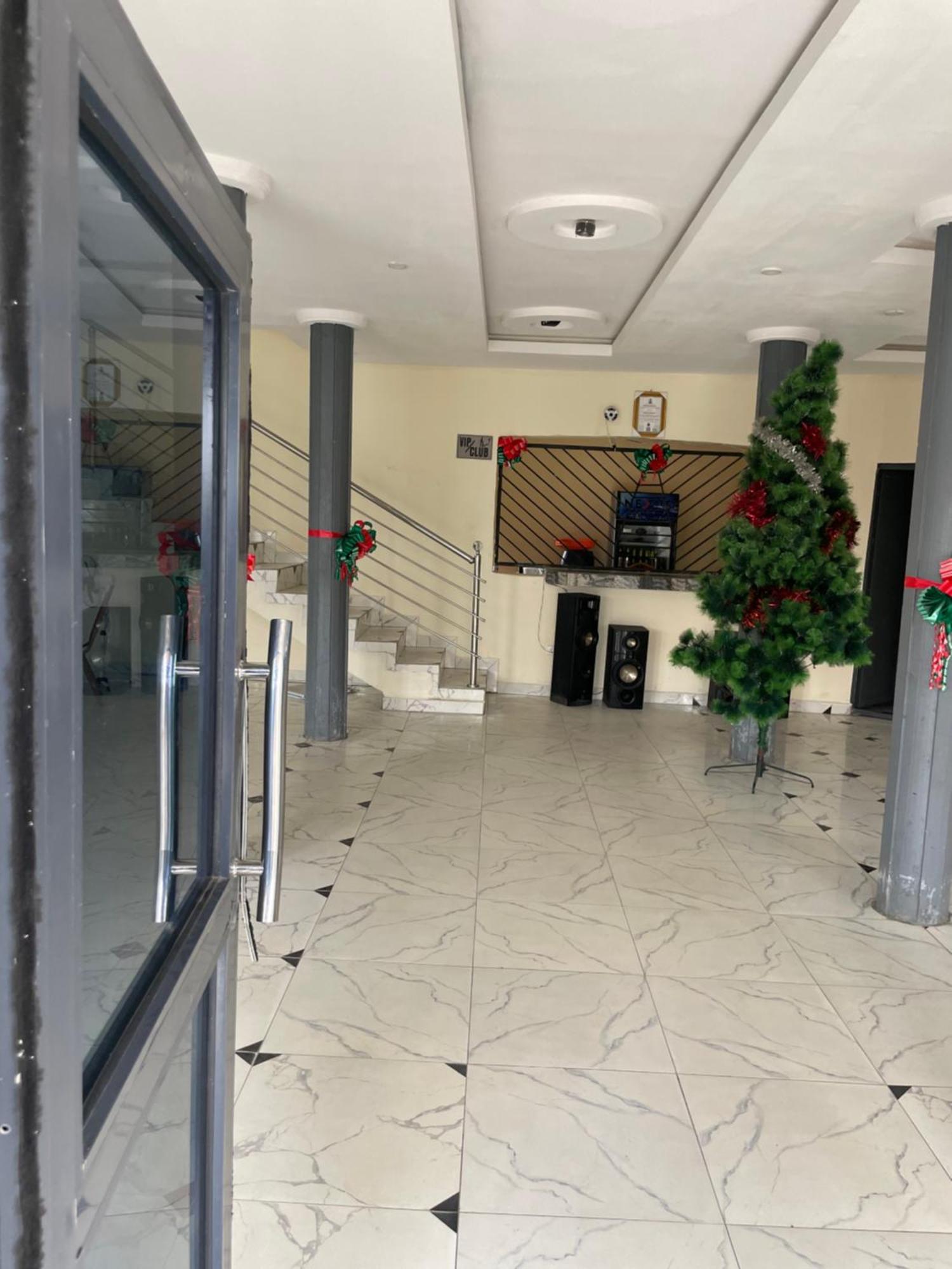 Mirage Lounge Hotel Aja Bagian luar foto